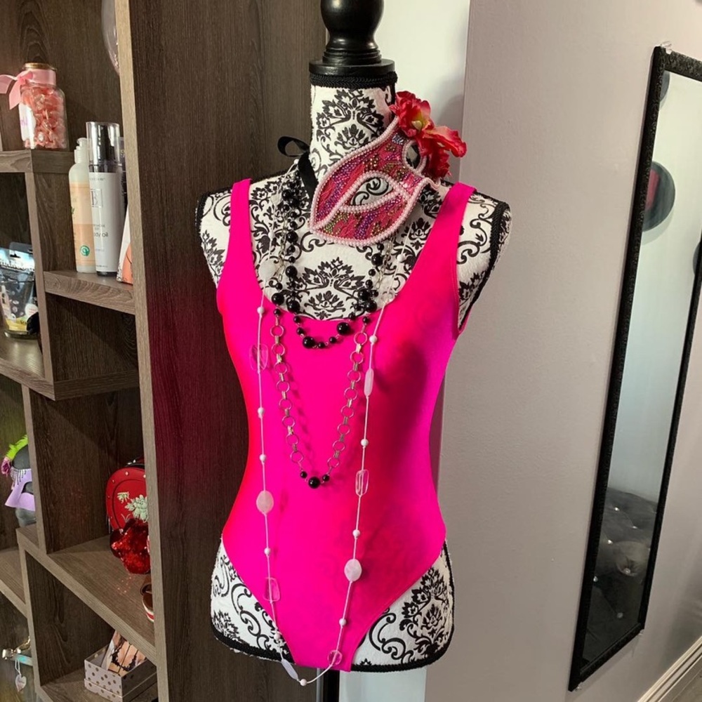 SOLD ✨ Hot pink bodysuit